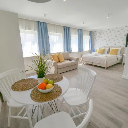 Marinus Old Town Apartment *